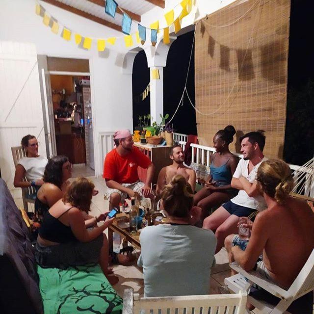 Apartament Happy Hippies House Sainte-Rose Zewnętrze zdjęcie