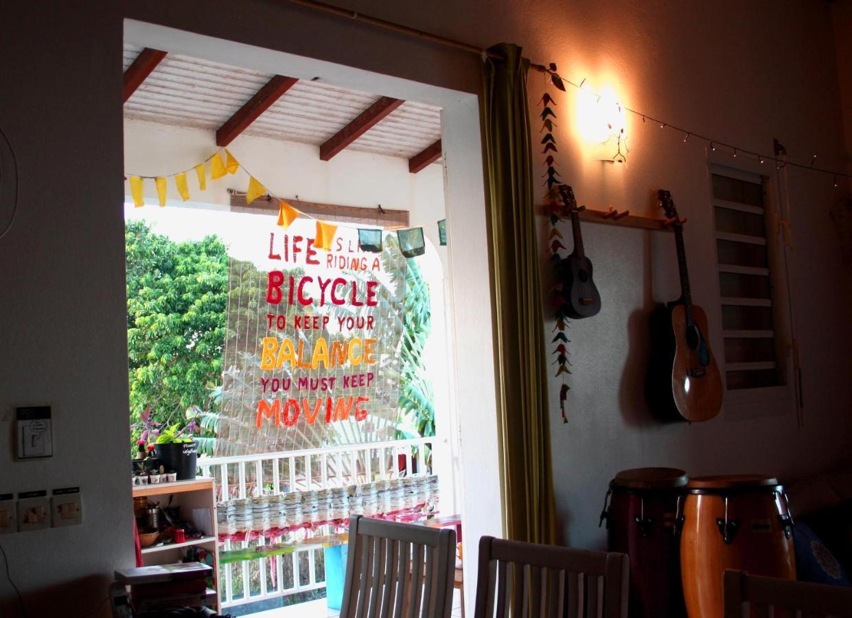 Apartament Happy Hippies House Sainte-Rose Zewnętrze zdjęcie