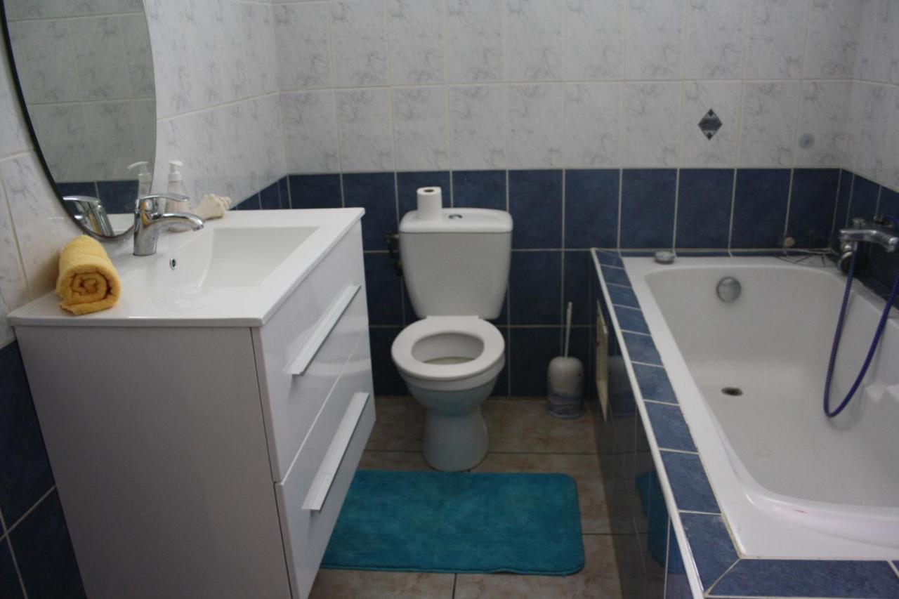 Apartament Happy Hippies House Sainte-Rose Zewnętrze zdjęcie