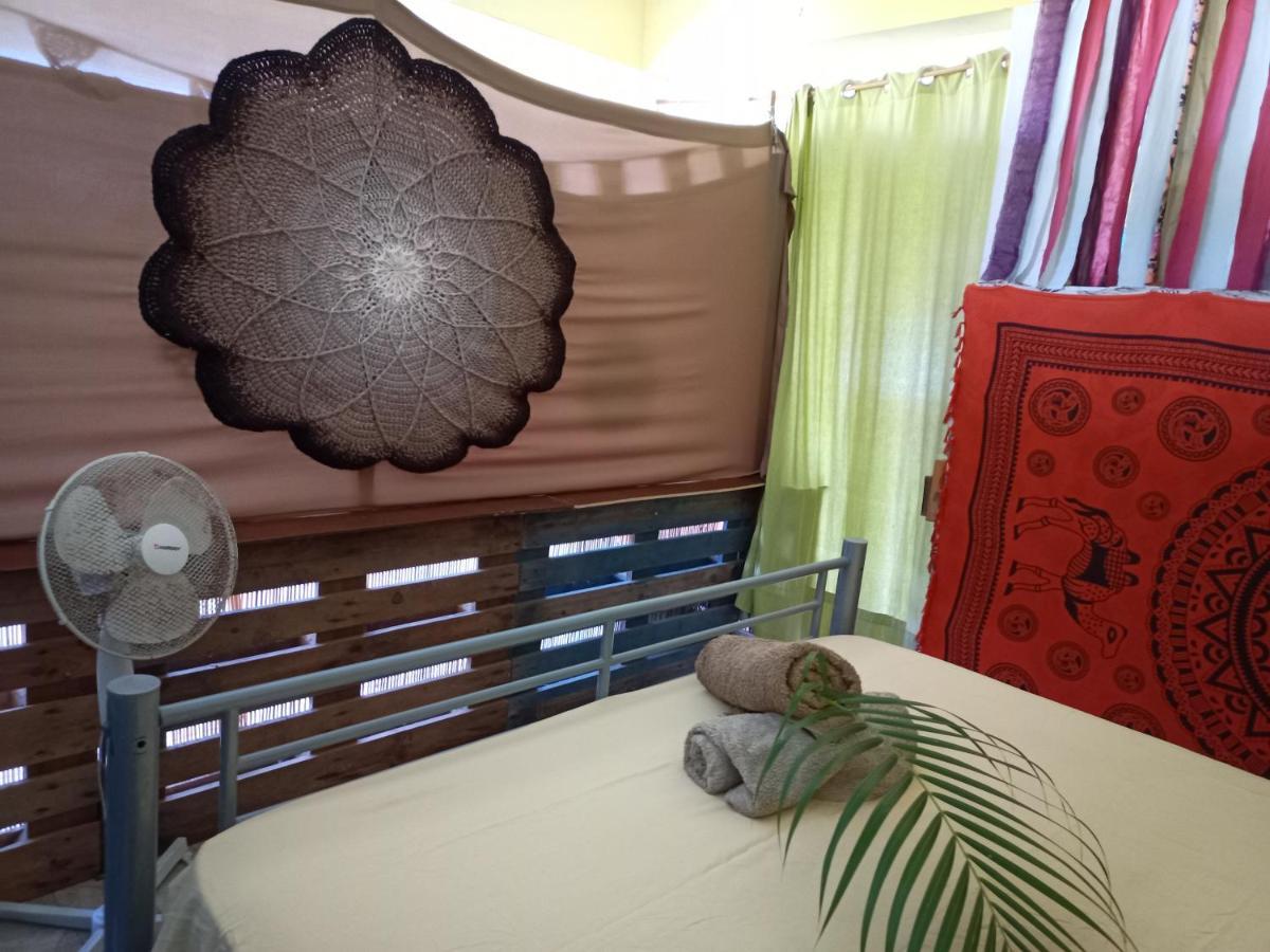 Apartament Happy Hippies House Sainte-Rose Pokój zdjęcie